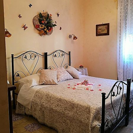 La Casina Di Vanni - Casa Vacanza Nel Cuore Del Salento Arnesano Exterior foto